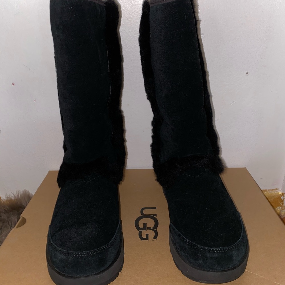 Black uggs - Picture 2 of 5